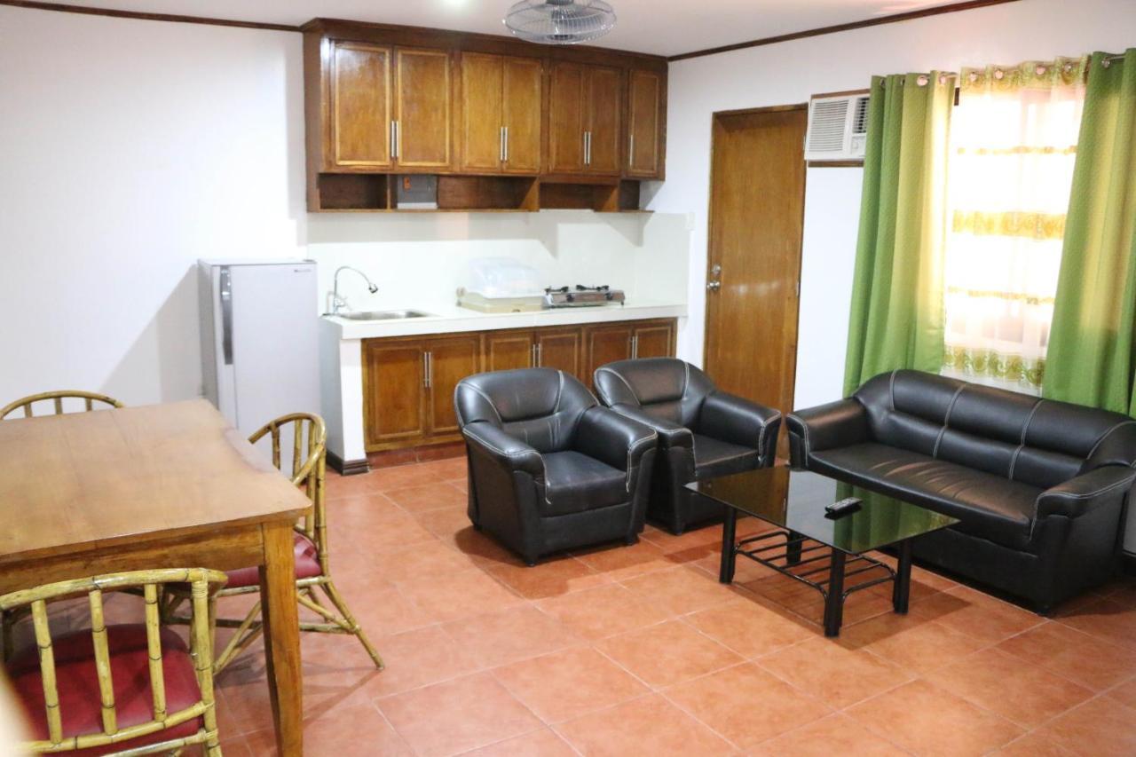 Badladz Staycation Condos 푸에르토갈레라 외부 사진