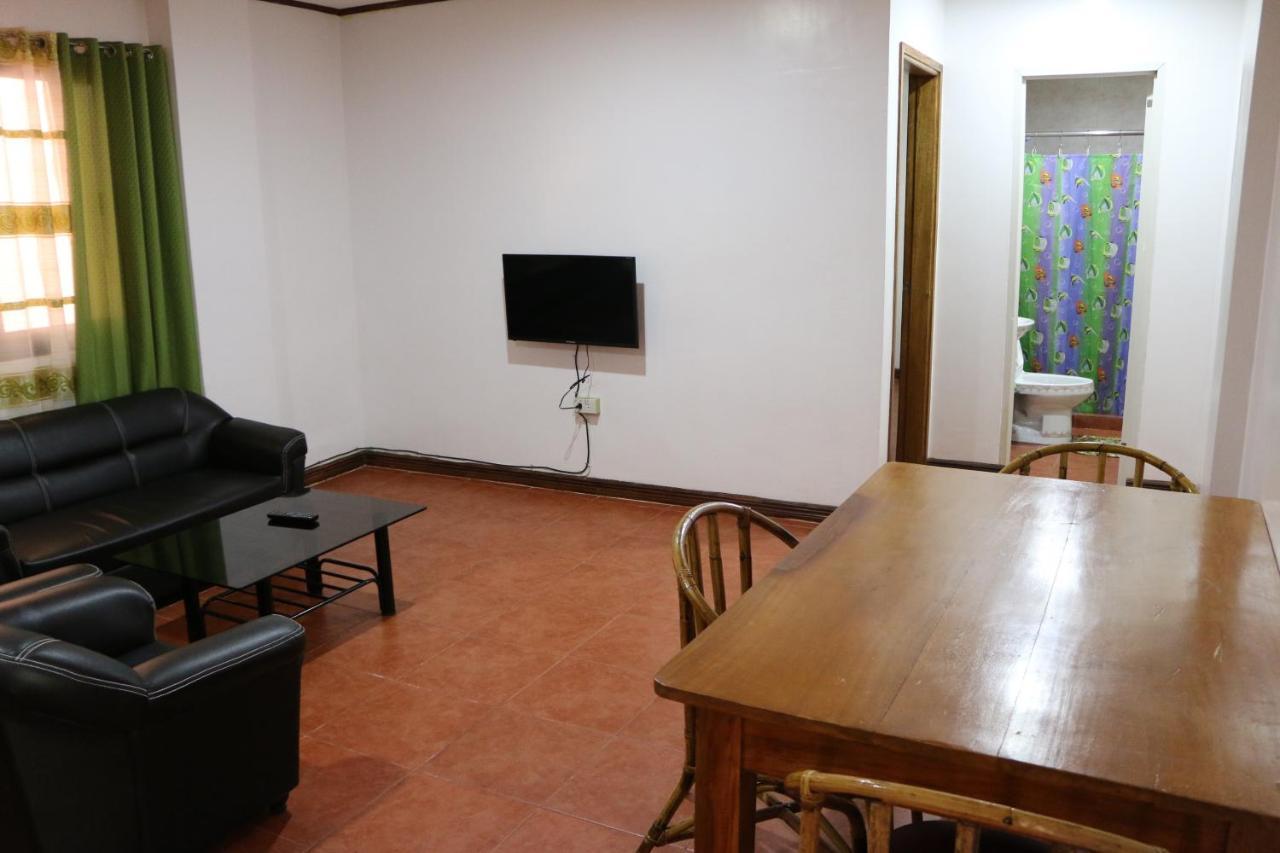 Badladz Staycation Condos 푸에르토갈레라 외부 사진