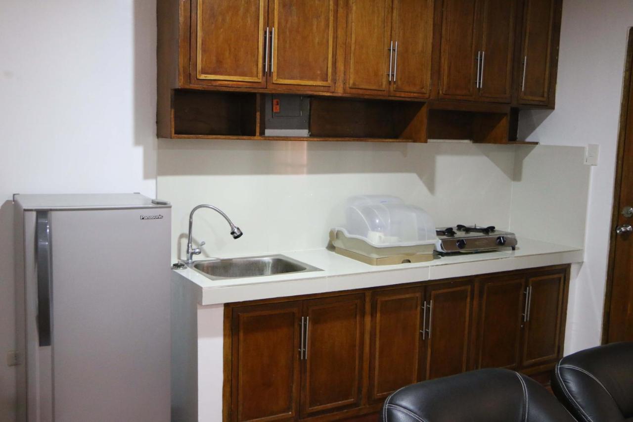 Badladz Staycation Condos 푸에르토갈레라 외부 사진