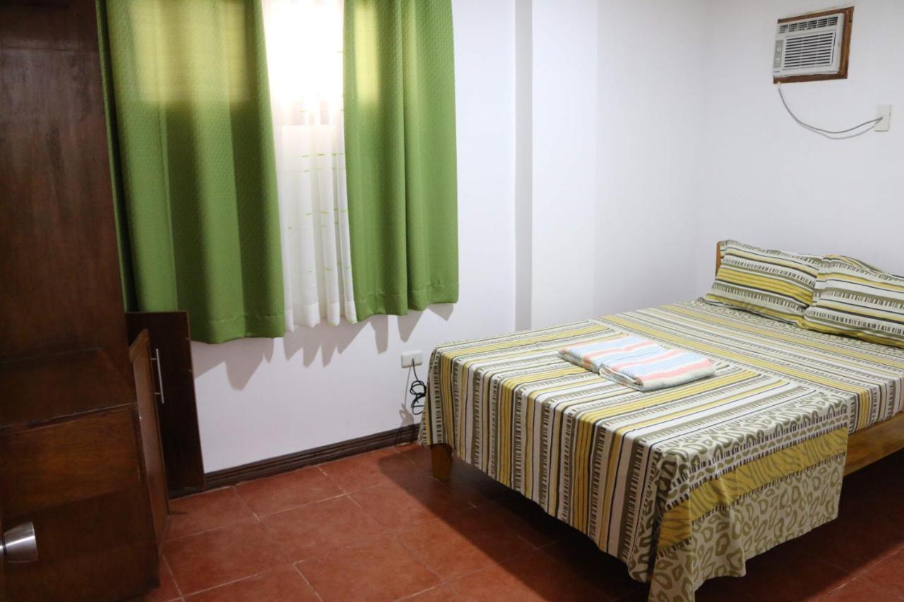 Badladz Staycation Condos 푸에르토갈레라 외부 사진