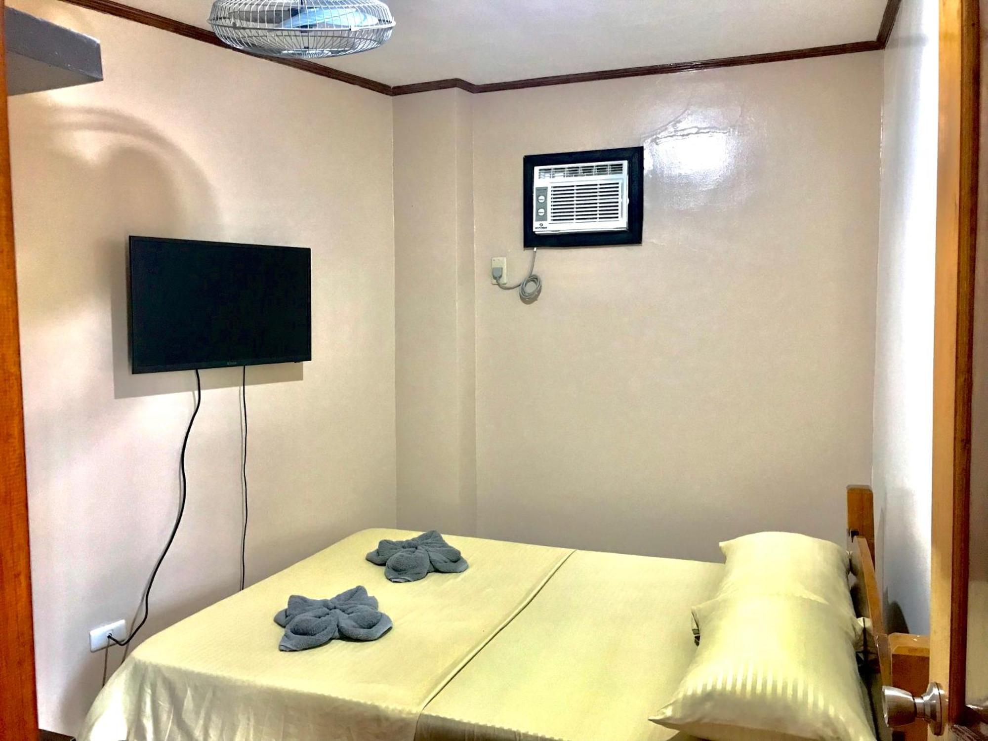 Badladz Staycation Condos 푸에르토갈레라 외부 사진