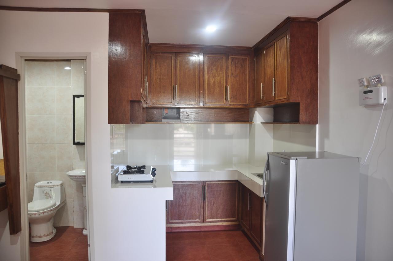 Badladz Staycation Condos 푸에르토갈레라 외부 사진