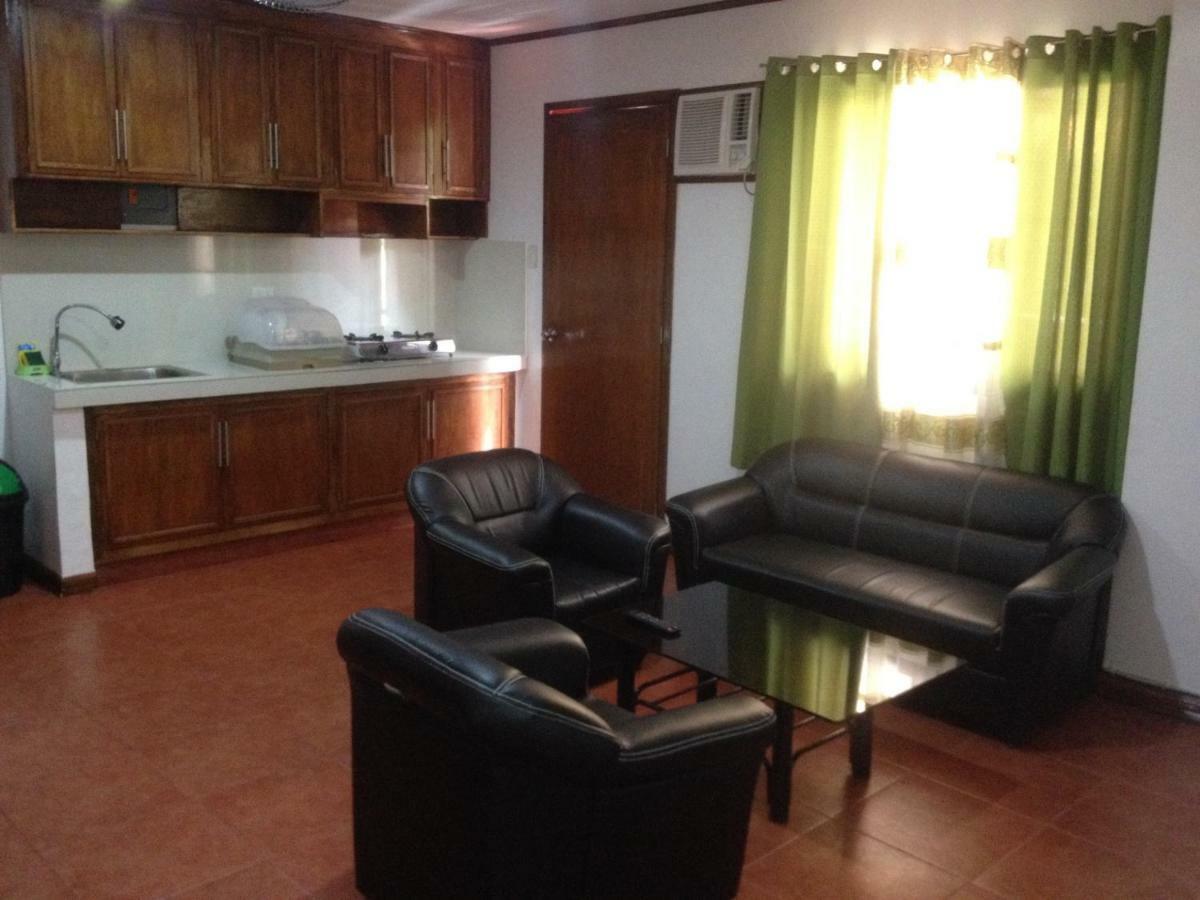 Badladz Staycation Condos 푸에르토갈레라 외부 사진